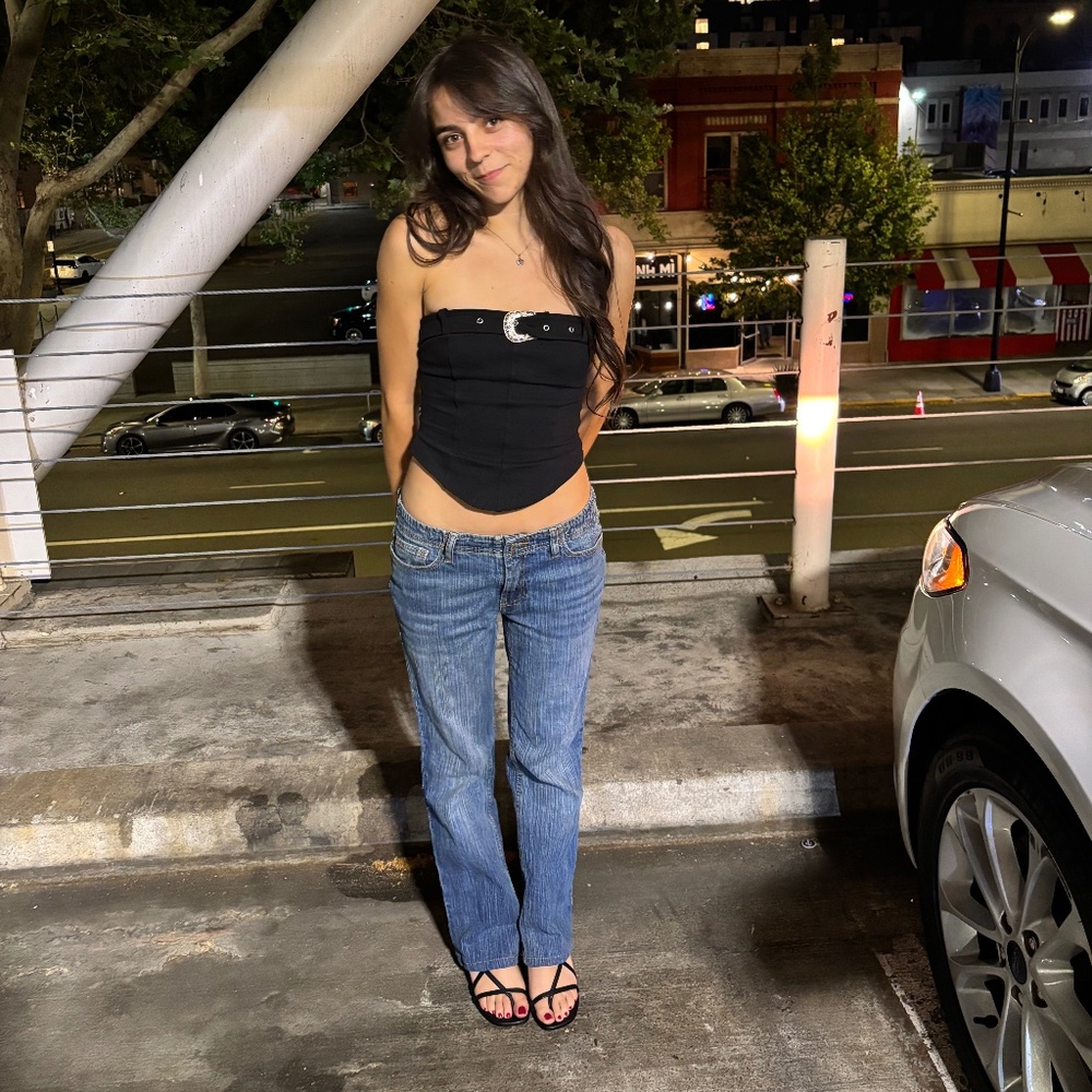 Meet your Posher, Aniya